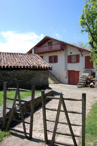 Résidence d'écrivain basque 2019 à "Nekatoenea" : appel à candidatures Résidence d'écrivain basque 2019 à "Nekatoenea" : appel à candidatures