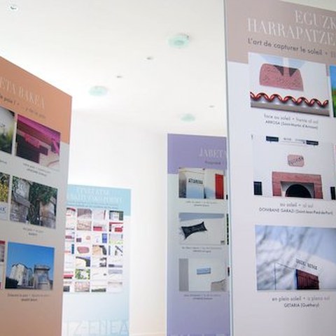 L'expo "Hitz-Enea", un voyage à travers le nom des maisons basques à Bayonne
