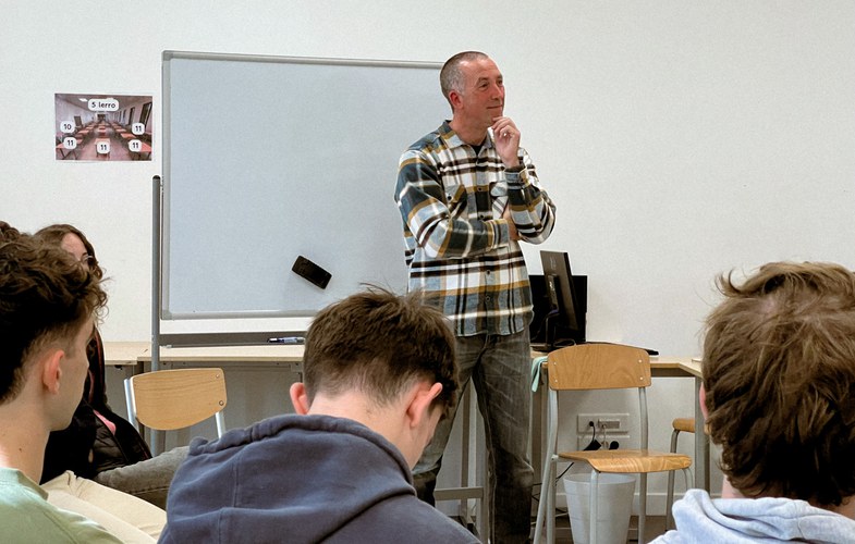 Écrivains en classe : éveiller à la littérature