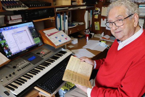 Le recueil de partitions "Airez-aire" d'Alexandre Lesbordes retranscrit pour tous les amateurs de chant choral Le recueil de partitions "Airez-aire" d'Alexandre Lesbordes retranscrit pour tous les amateurs de chant choral