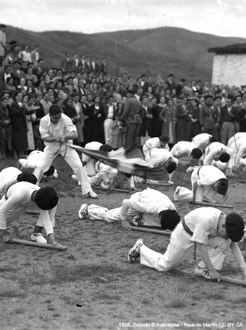 Nationalisme basque et danse en Pays Basque sud (début XXème siècle) 