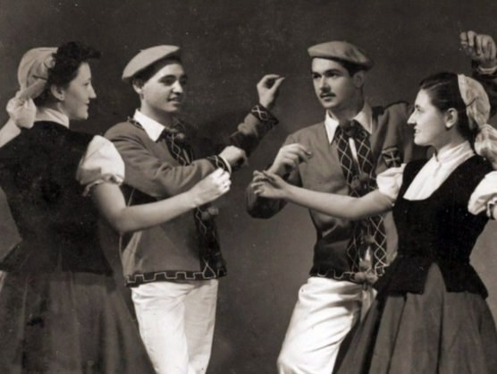Saski Naski (1943-1958)