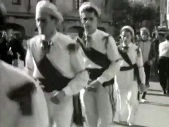 Danseurs Kaskarot à St-Jean-de-Luz (1947)
