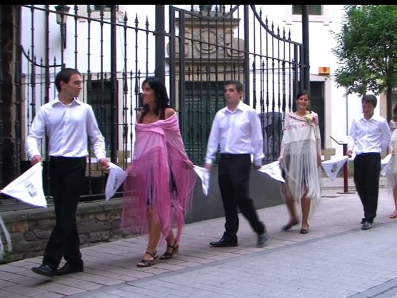 Danse en chaîne de la Sainte-Anne à Ordizia (Gipuzkoa)